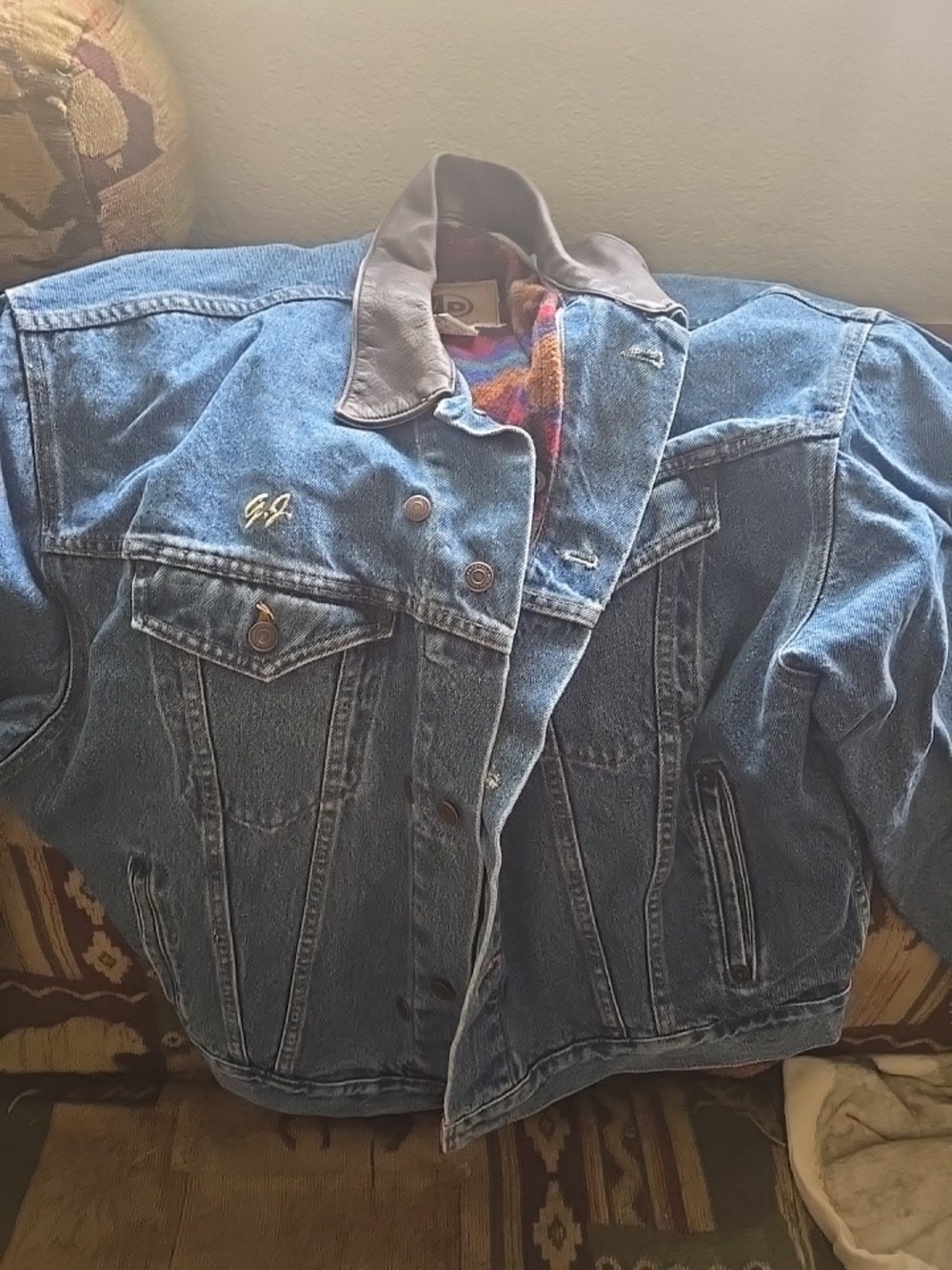 Vintage International Denim CanaMen's Blue Denim Bomber Jacket with Brown Collar
